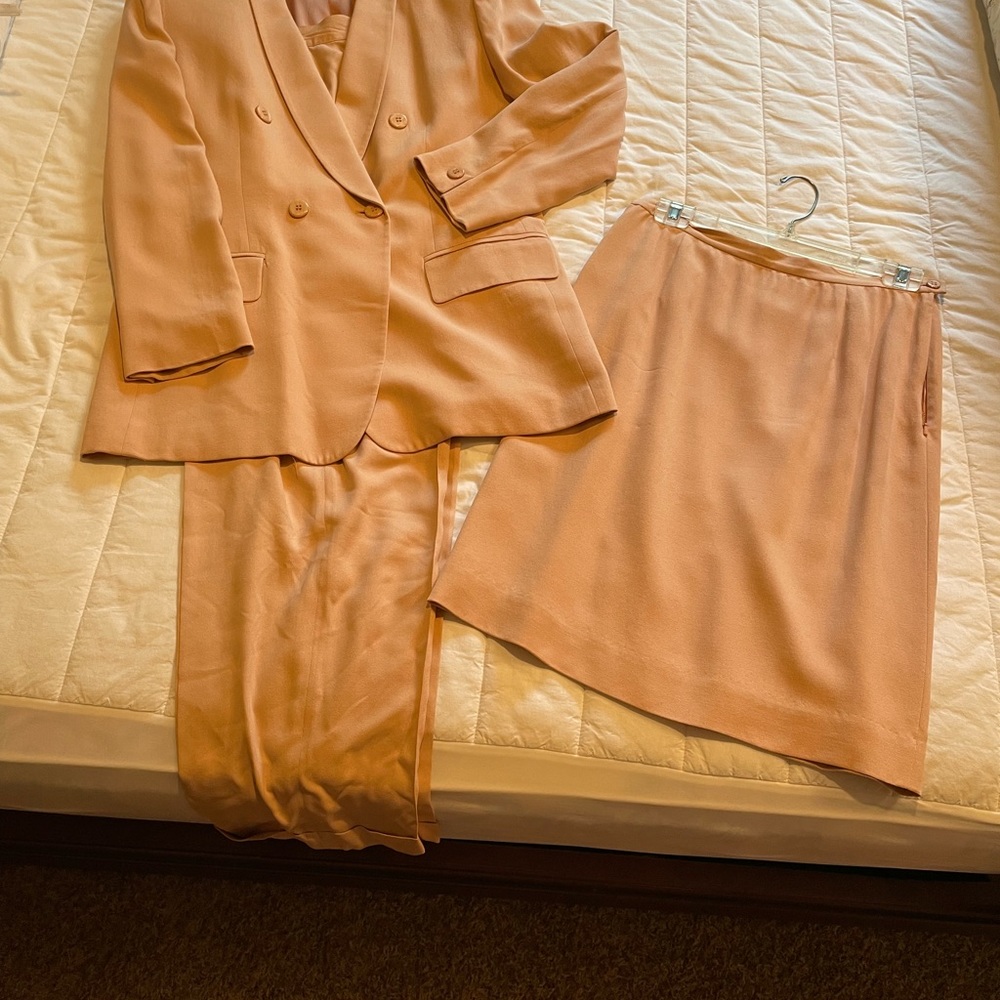 Rena Rowan soft dusty pink 3 piece pants / skirt/jacket suit